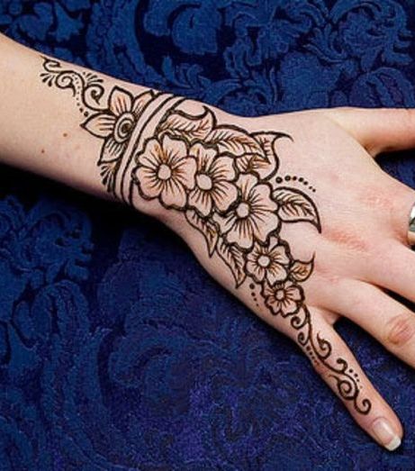رسومات حنة بسيطة للعروس