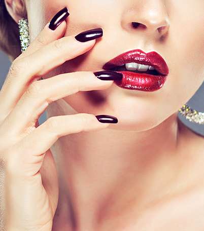 صور طلاء أظافر فخمة من أشهر الماركات العالمية