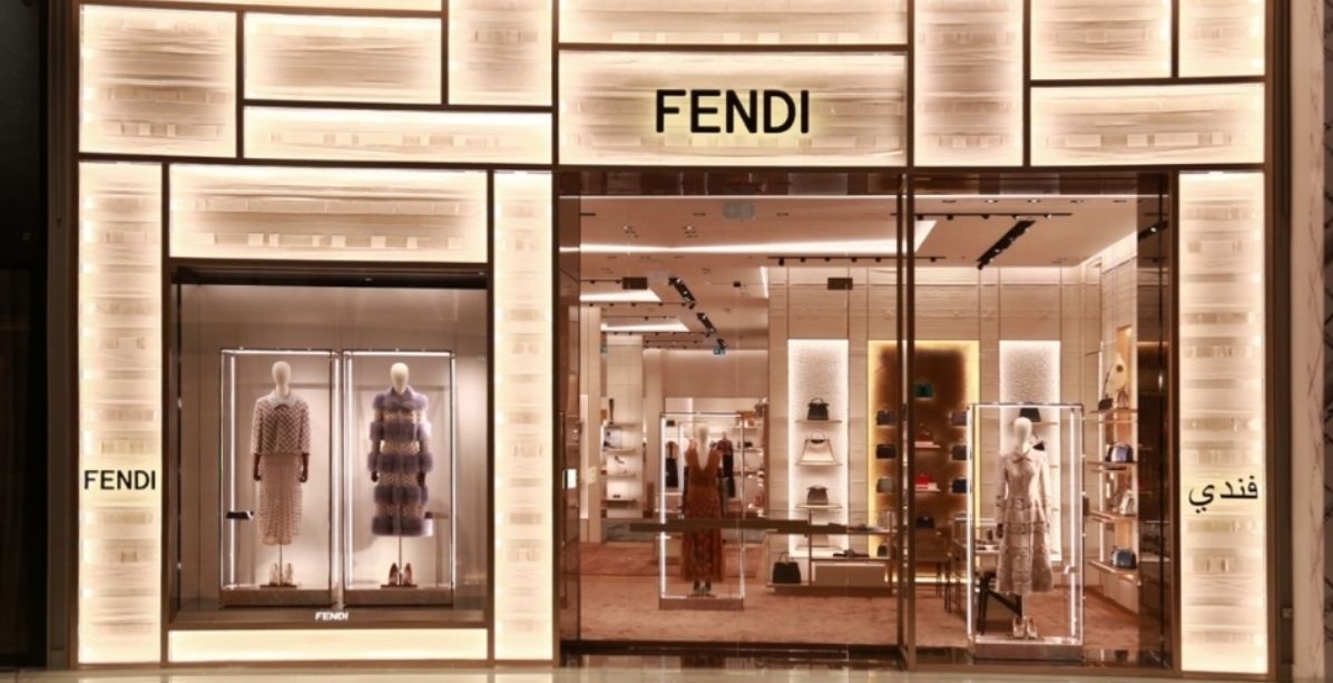اكتشفي تفاصيل عن بوتيك Fendi الجديد في دبي مول 