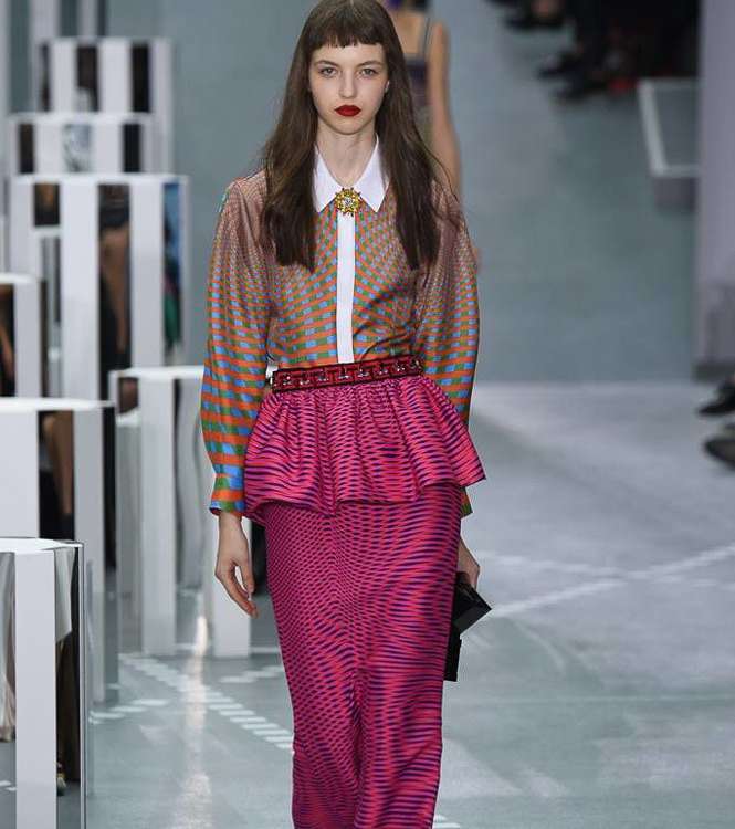 موضة التنورة الماكسي مع قصة البيلوم على الخصر من ماري كاترانتزو لصيف 2017