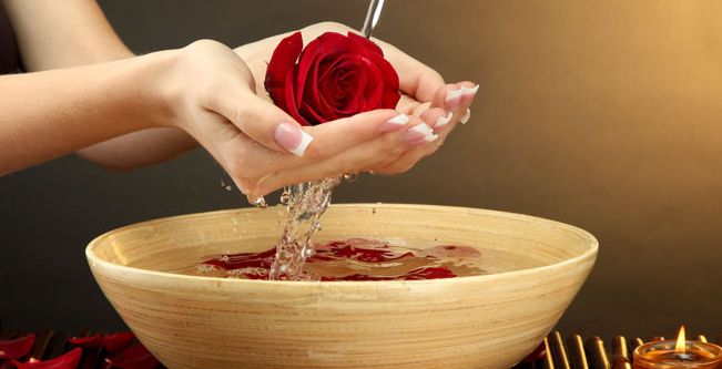 خطوات واساليب للقضاء على خشونة اليدين | كيفية تنعيم اليدين 