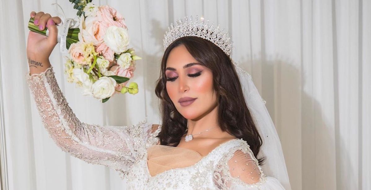 الدكتورة خلود تحتفل بزفافها بعد ان تحولت الى عروسة سناب