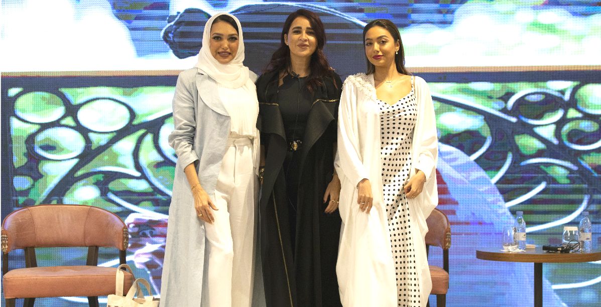 خبيرات أحاديث الجمال يستعرضن النصائح في الجلسة الأولى من من حدث ياسمينة الأول