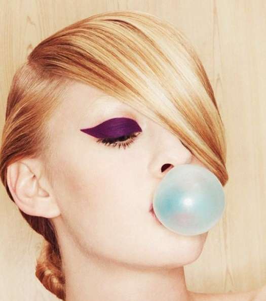 أجمل 5 ألوان آيلاينر لإطلالة عصريّة! 