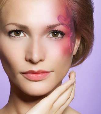 اللون الوردي يناسب الإطلالة المشرقة