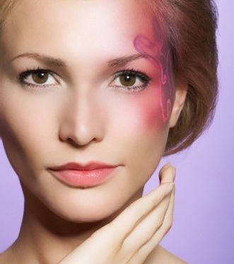 اللون الوردي يناسب الإطلالة المشرقة