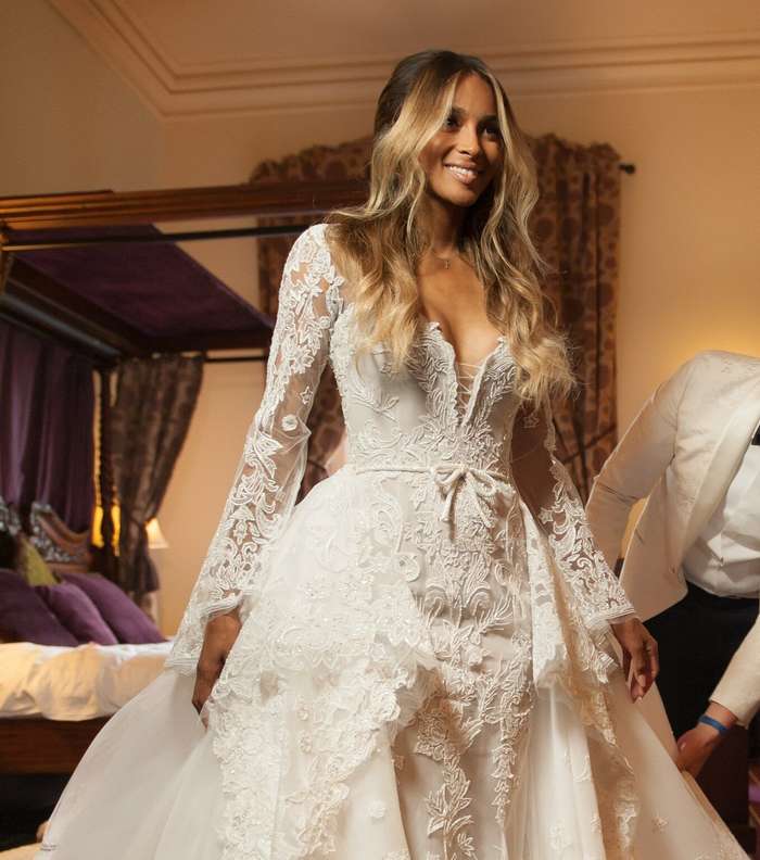 كيارا تتألق بثوب Roberto Cavalli
