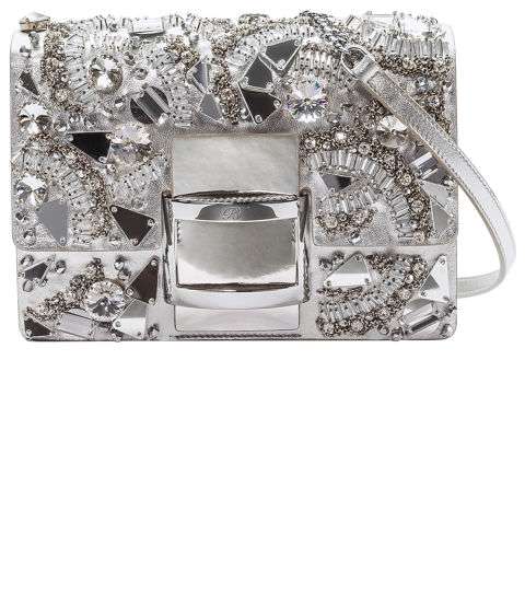 اختاري الحقيبة باللون الفضي من Roger Vivier لشتاء 2016