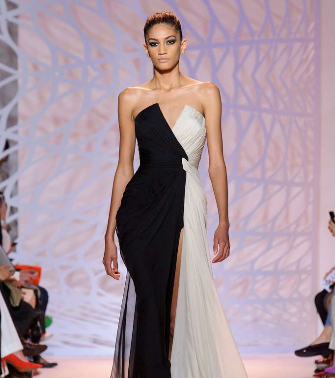 من فساتين الهوت كوتور لشتاء 2015، نتوقّع أن نرى فستان زهير مراد هذا على السجادة الحمراء