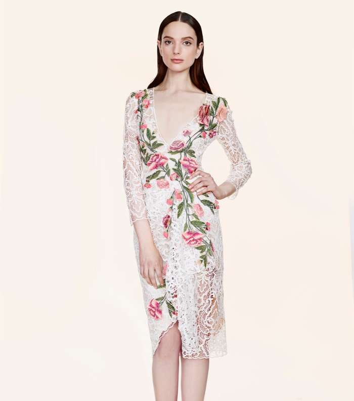 موضة فستان الدانتيل المطبع بالازهار من مجموعة ماركيزا Resort 2016