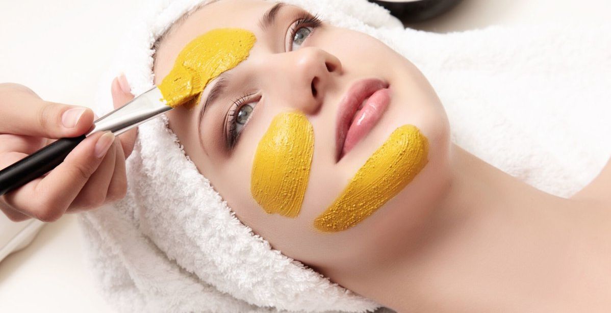 ماسك الكركم للوجه للتبييض