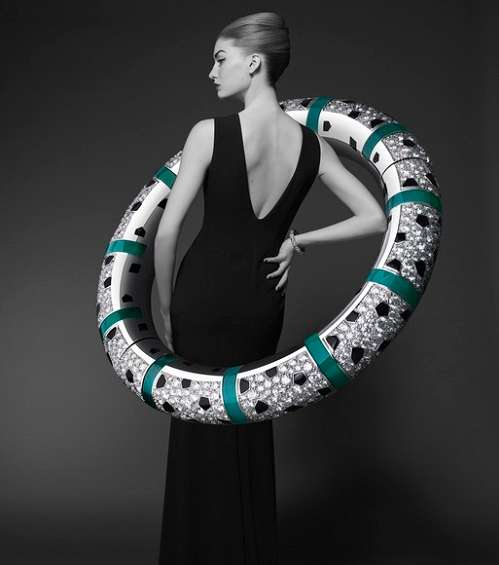 سوار أنيق من توقيع Cartier 