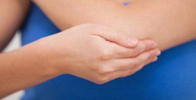 أسهل الطرق لتبييض الأكواع 