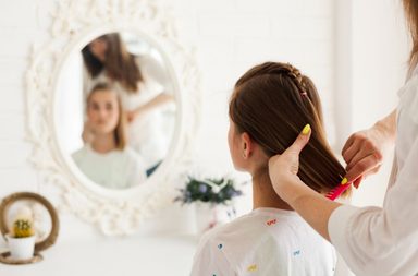 تسريحات شعر للمدرسة سهلة وسريعة للشعر الطويل