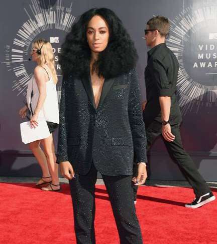 من أسوأ إطلالات النجمات في حفل MTV Video Music Awards، إطلالة صولانج نولز