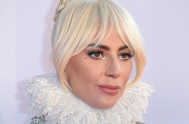 الكحل الأبيض يتصدّر صيحات مكياج 2020