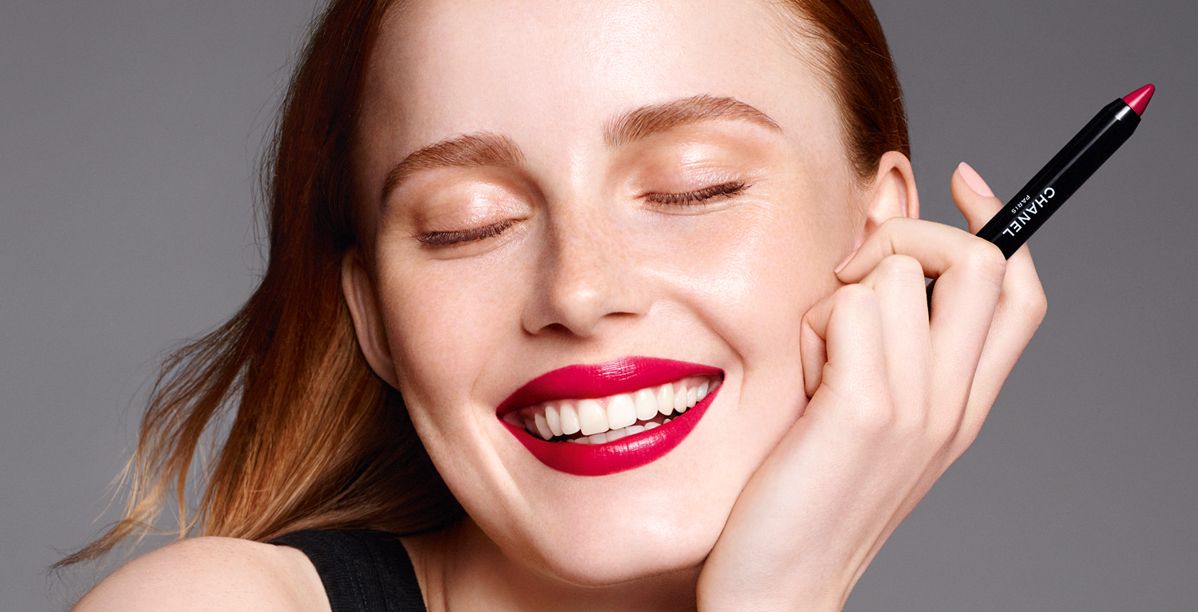 أعيدي ابتكار قواعد أحمر شفاهك مع CHANEL