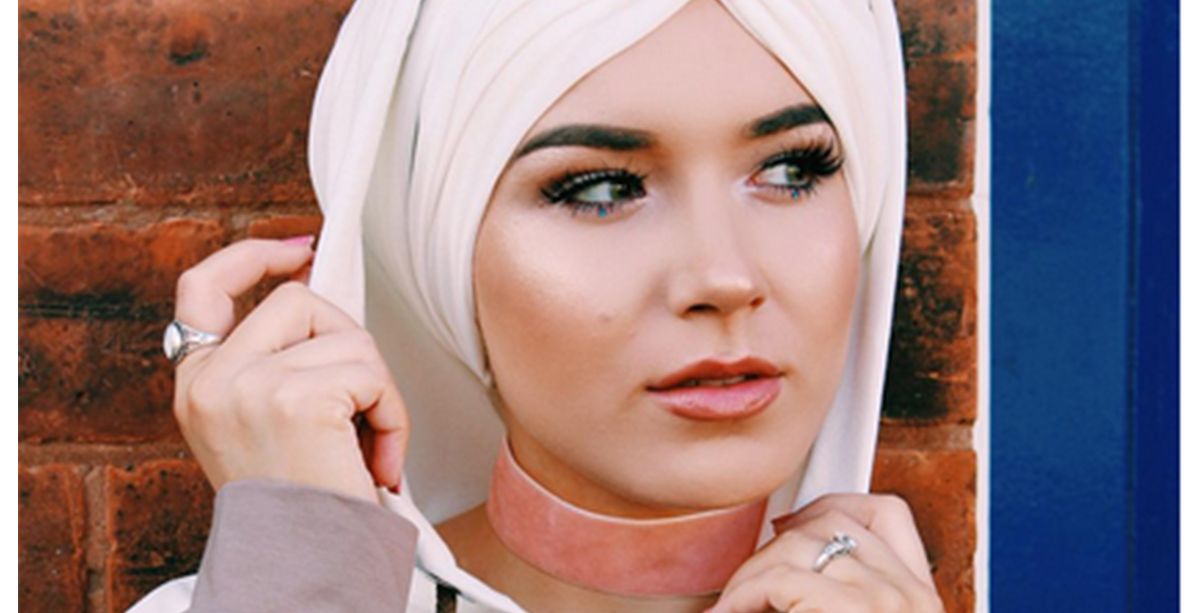 اكتشفي كل ما يجب ان تعرفينه عن الحجاب من خلال صور هذه الفاشينيستا
