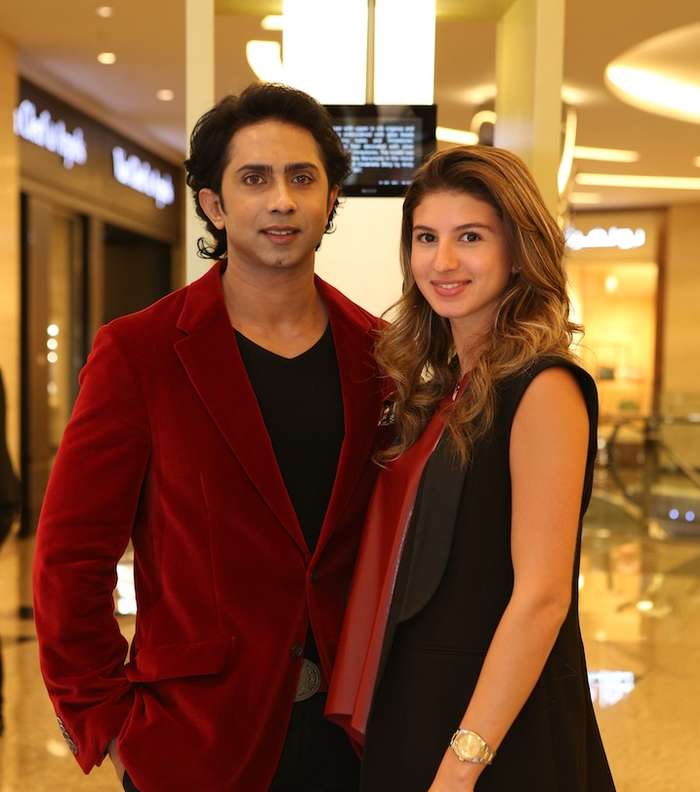 شون ستيفنز و نورا صادق