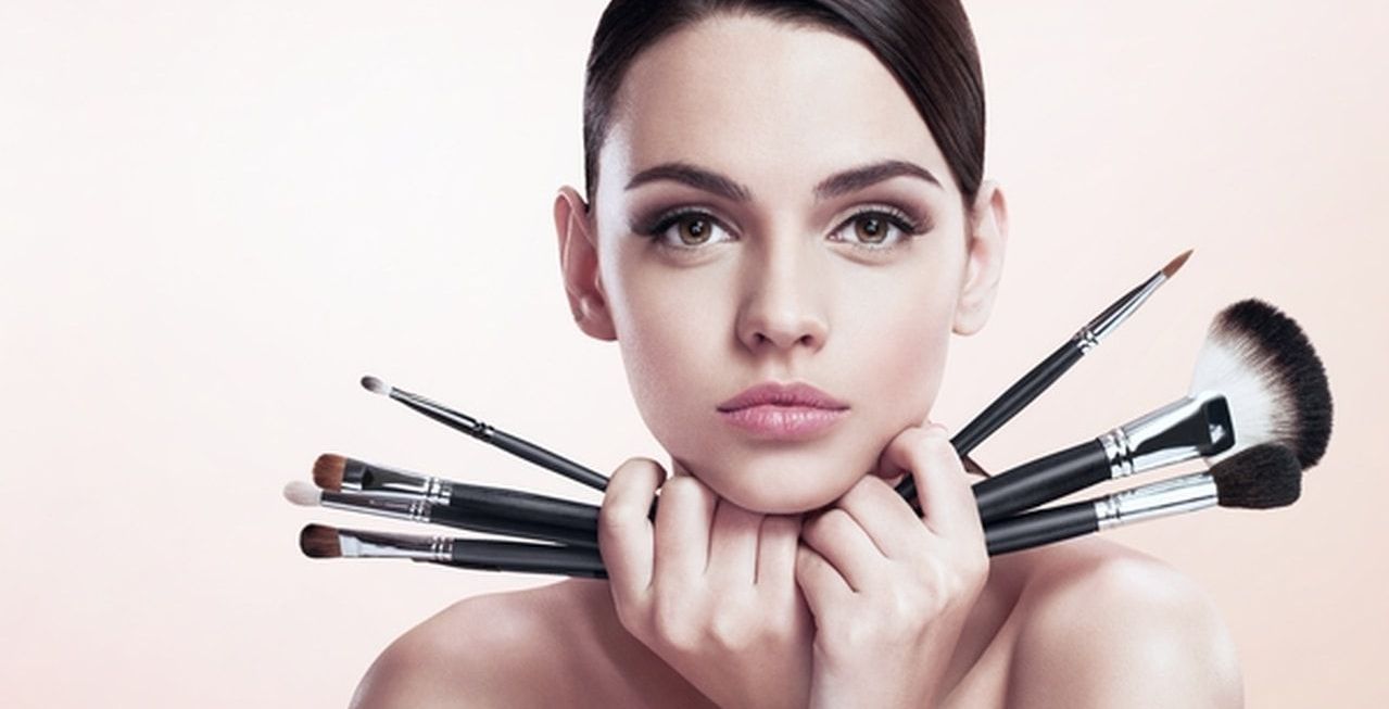 طريقة تفسير حلم وضع المكياج