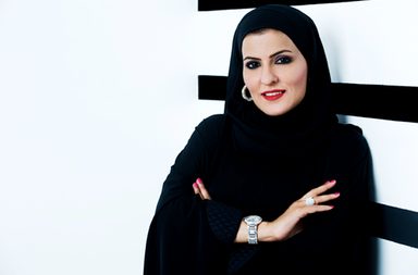 كل ما تريدين معرفته من أخبار ومعلومات وصور ووثائق عن  المصممة زارينا يوسف وماركة Zareena 