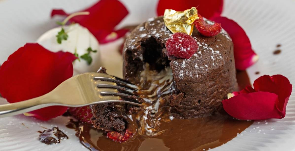 مفاجآت لذيذة تنتظرك في مطاعم دبي لمناسبة عيد الحب