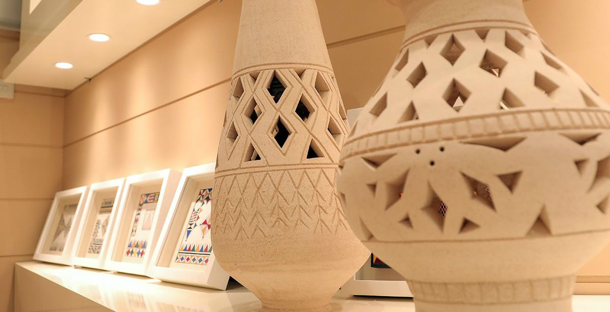 المصنوعات الفخارية في متجر صوغة