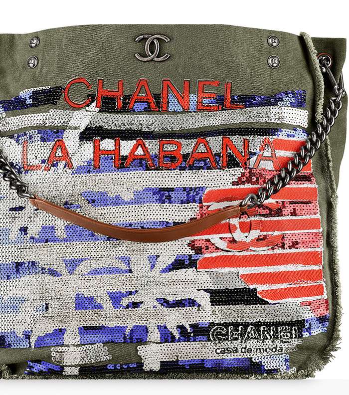 حقيبة CHANEL من الدنيم والترتر من مجموعة كروز كوبا 2017