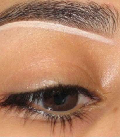 صور طريقة تشقير الحواجب