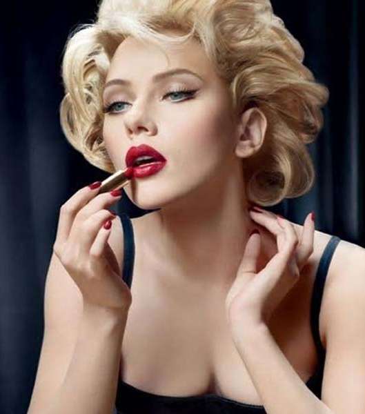 مجموعة مكياج  Dolce et Gabbanna مستوحاة من مارلين مونرو المجسّدة في سكارليت جوهانسون 