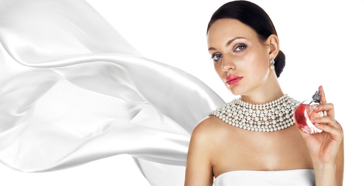 افضل عطر كارولينا هيريرا الاحمر لنفحات لا تقاوم