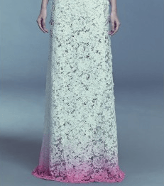 من Mooda.com، صوفيا غيلاتي تختار فستان كارولين سيقلي