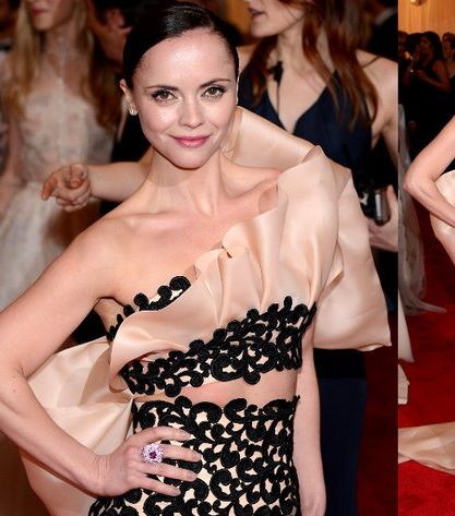 Christina Ricci بفستان من Thakoon سنة 2012