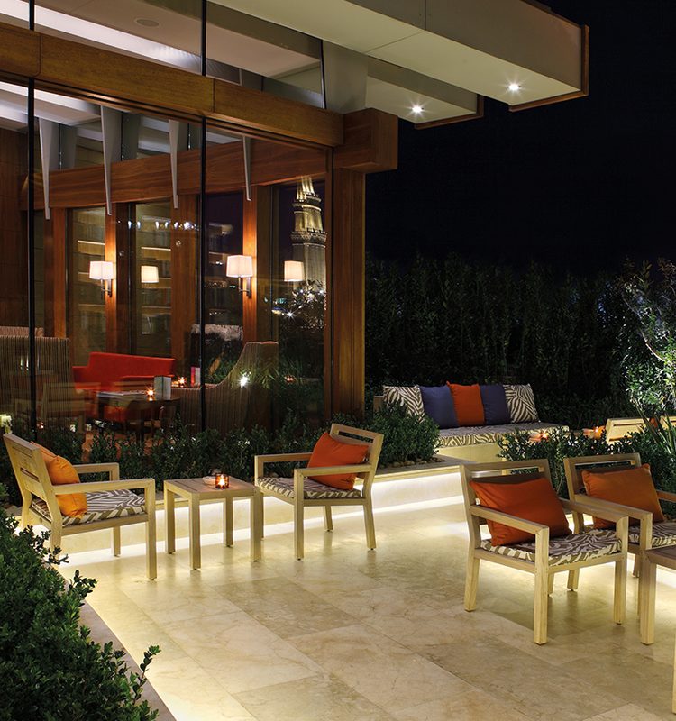 cigar lounge
