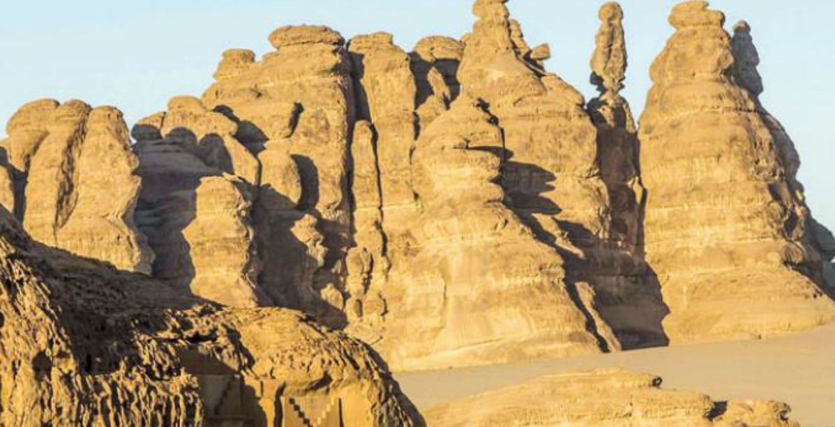 منحوتات صخرية بالعلا