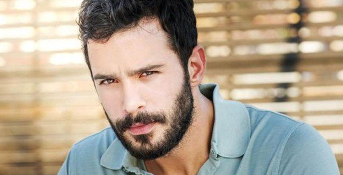 فستان عقد قران عروس باريش بسيط وسعره زهيد جدا