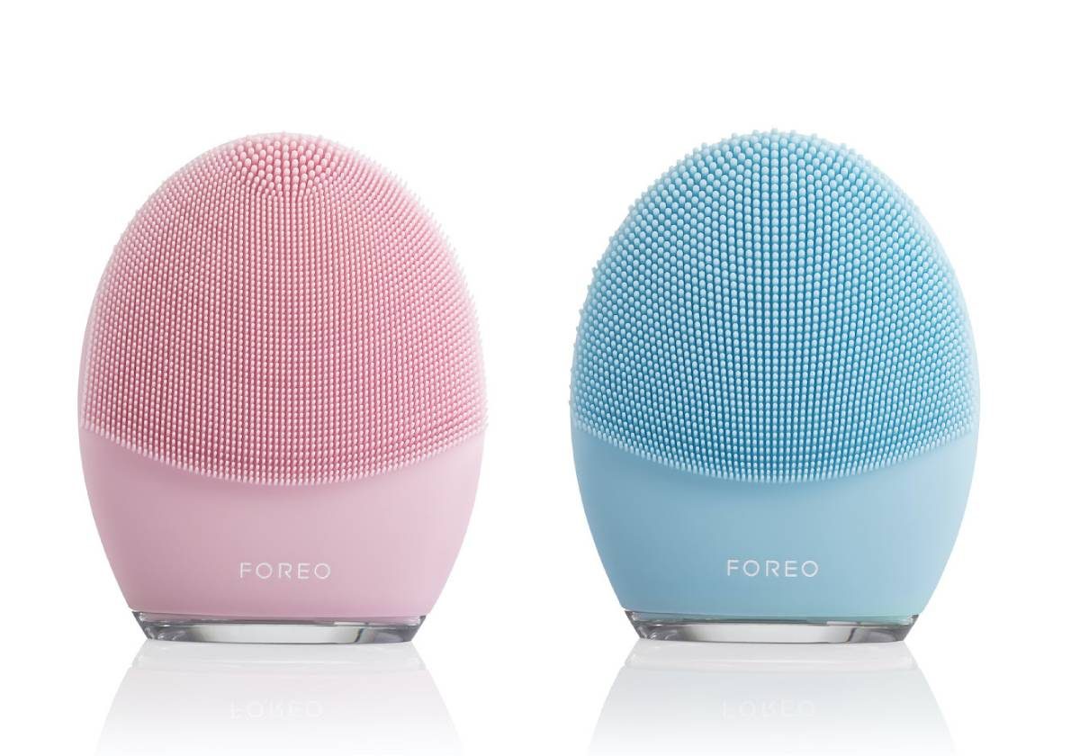 Foreo تعتني ببشرتك وبشرته