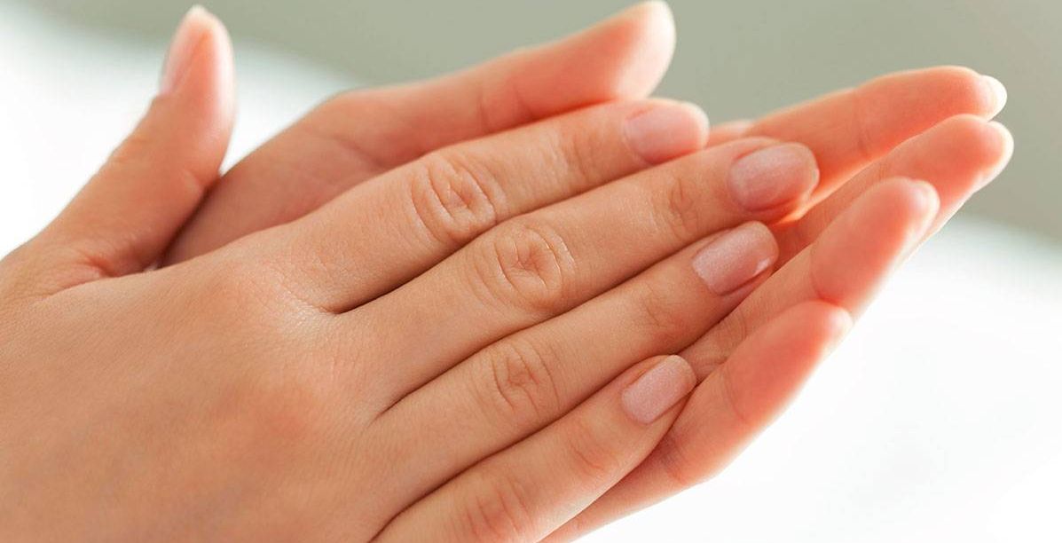 علاج مسامات اليد الواسعه