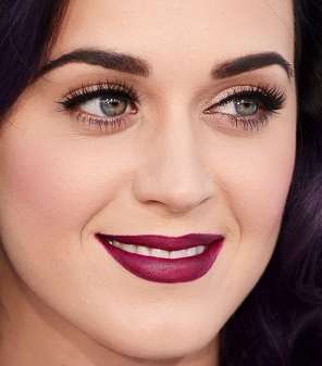 رسمة آي لاينر أنيقة وساحرة