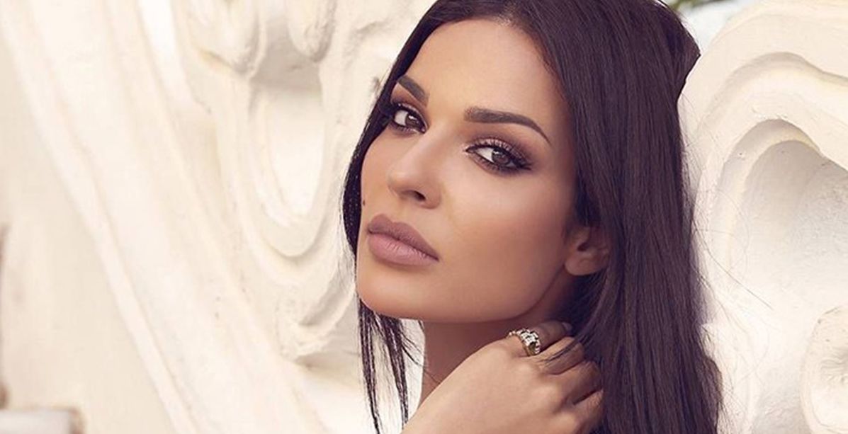 نادين نسيب نجيم في صور الطفولة...هل تشبه نفسها اليوم؟ 