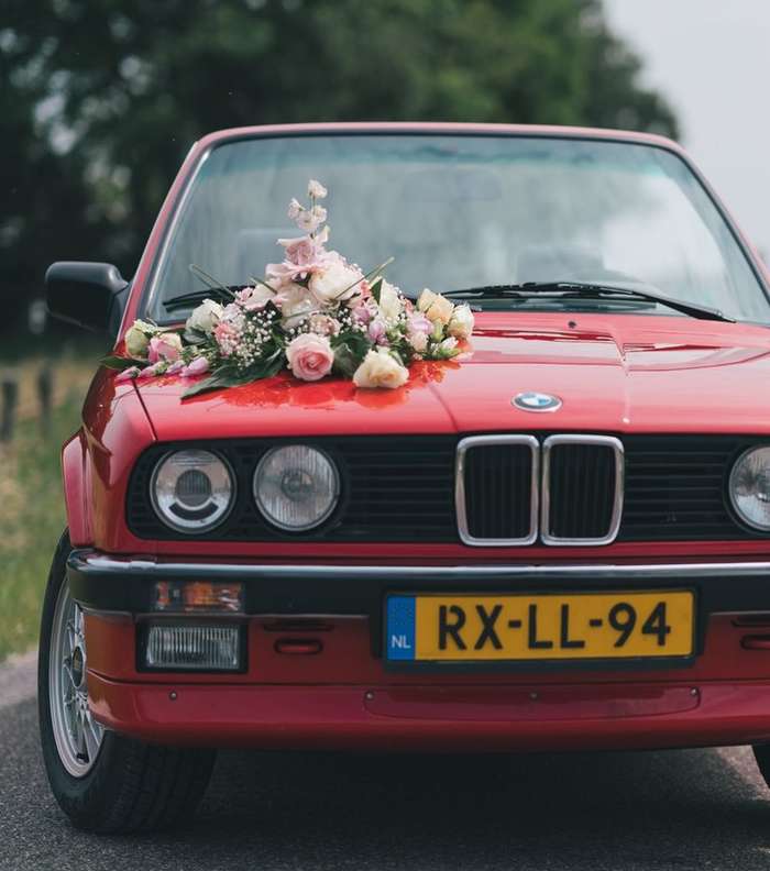 صور اجمل سيارات مزينة للاعراس