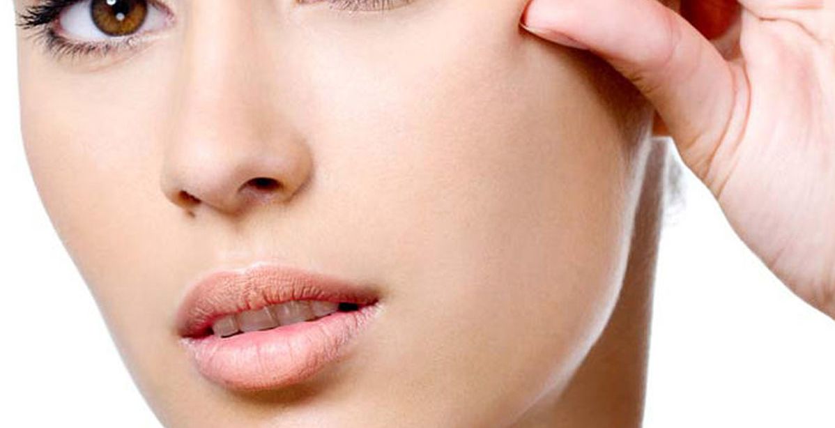 عادة سيئة في الماكياج سببت بظهور تجاعيد تحت عينيّ