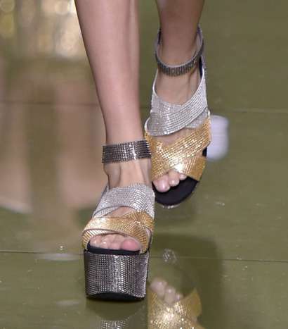 حذاء بالمان باسلوب الـ Platform wedges لصيف 2017