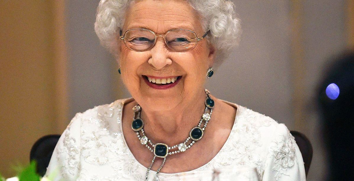 منذ 28 عاماً الملكة اليزابيث تستعمل طلاء أظافر ثمنه أقل من 10 دولارات!