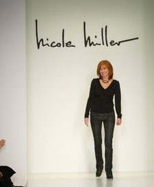 كل ما تحتاجينه من معلومات وأخبار وصور ومراجع عن  Nicole Miller