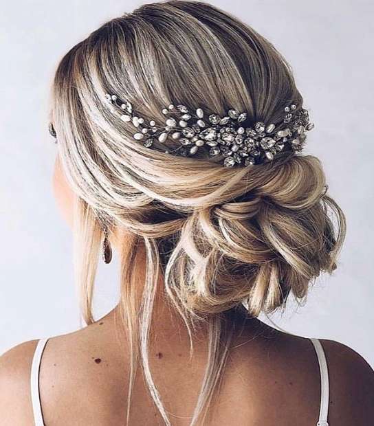 صور اروع تسريحات شعر طويل للعروس