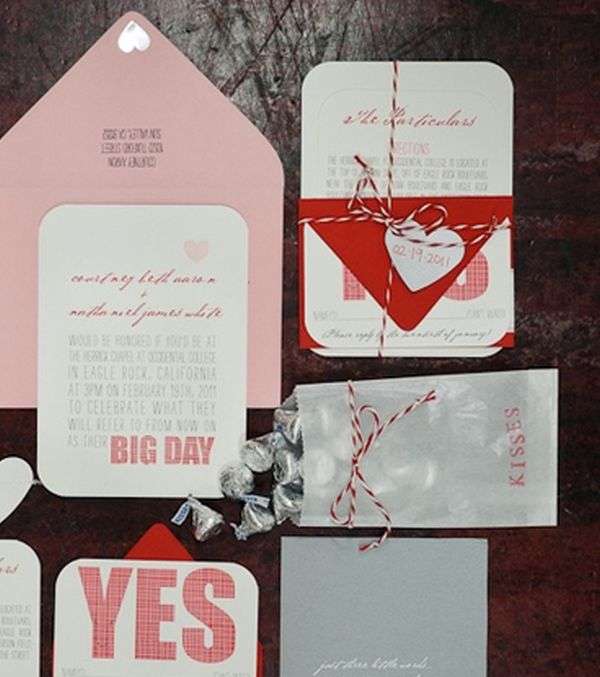 دعوات الزفاف لا بد أن تحوي رسومات القلوب الحمراء 