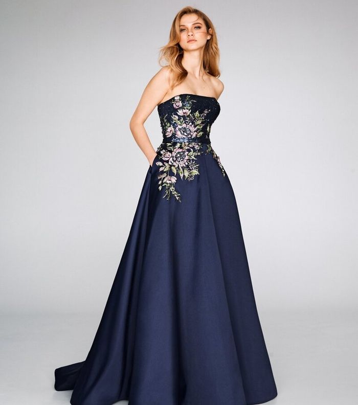 صور اجمل فساتين ستان طويل