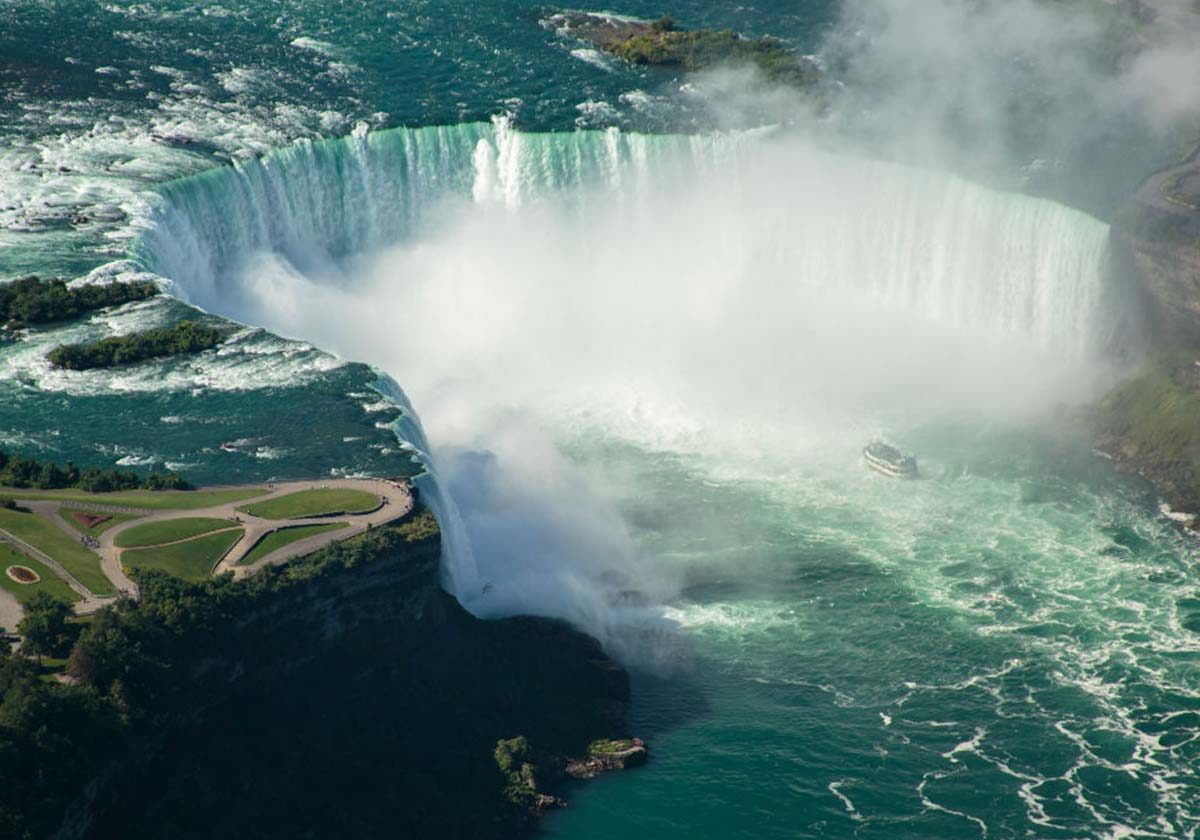 شلالات نياغارا والاكتظاظ في عدد السيّاح