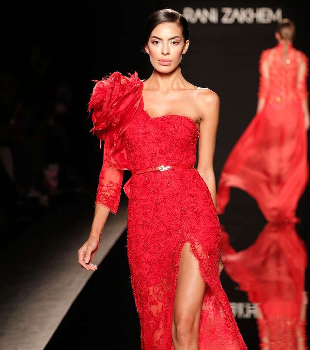 جمالك ينبض بالأحمر مع فستان راني زاخم
